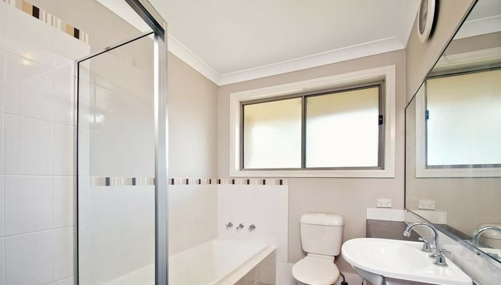 2/34 Stave Place, KELLYVILLE RIDGE, Kellyville Ridge - Thumbnail 3
