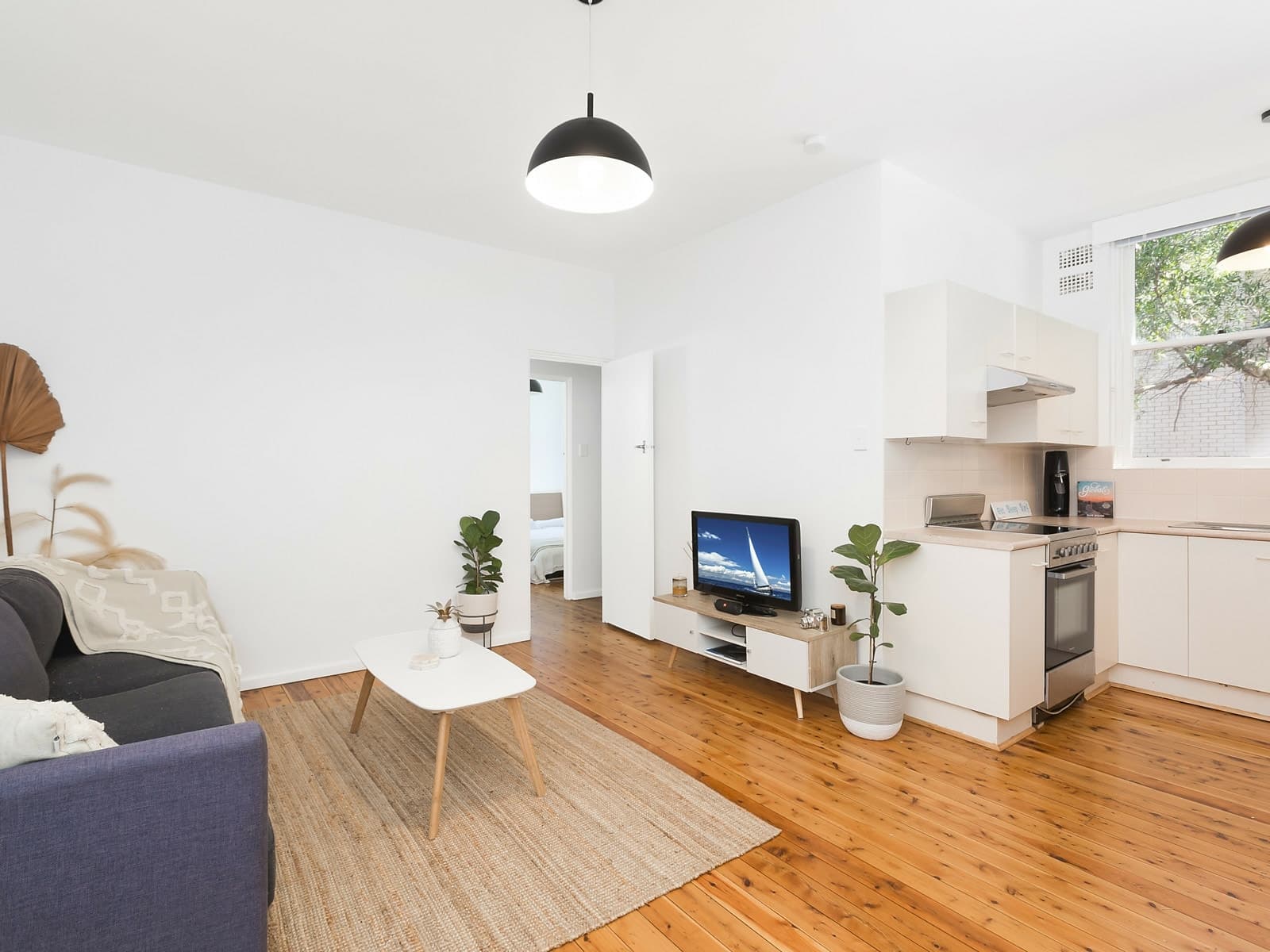 2/18 Nerang Road, CRONULLA, Cronulla - Image 1