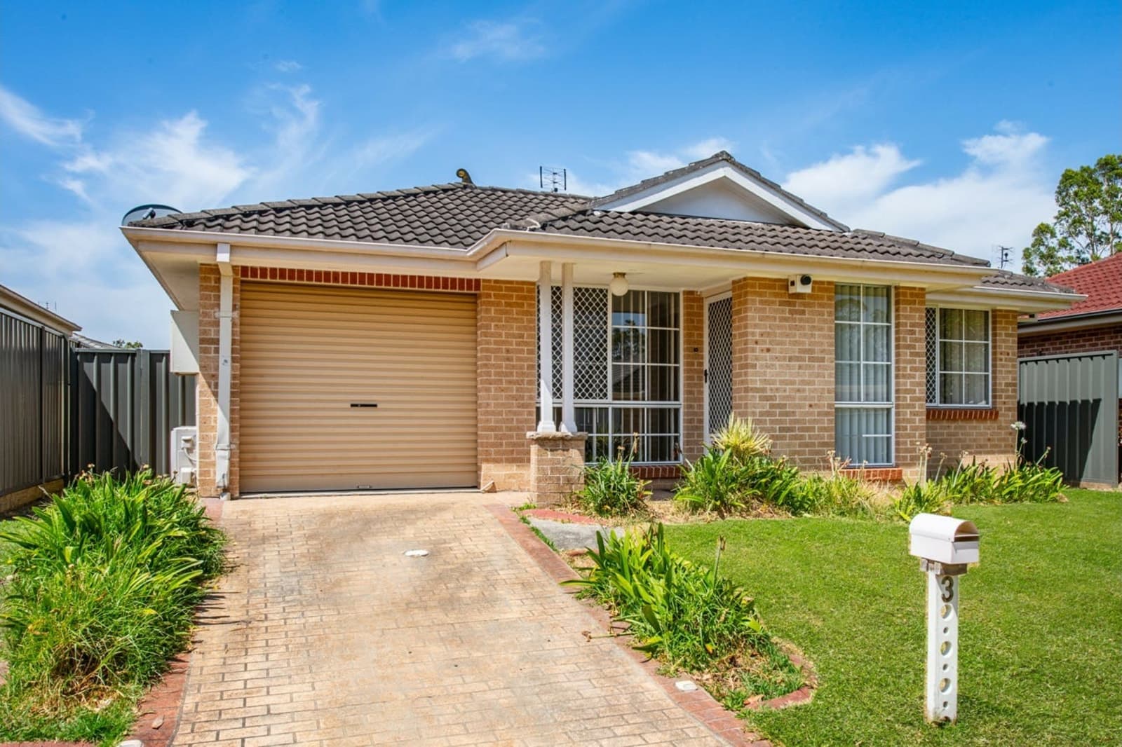 3 Leaf Place, HAMLYN TERRACE, Hamlyn Terrace - Image 1