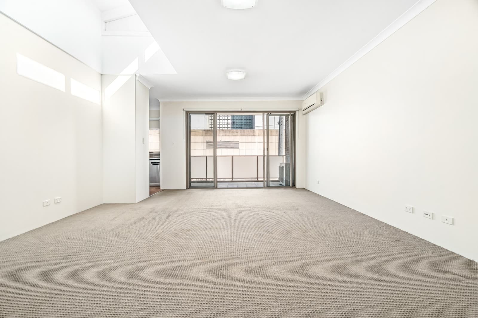6/24 The Avenue, HURSTVILLE, Hurstville - Thumbnail 3