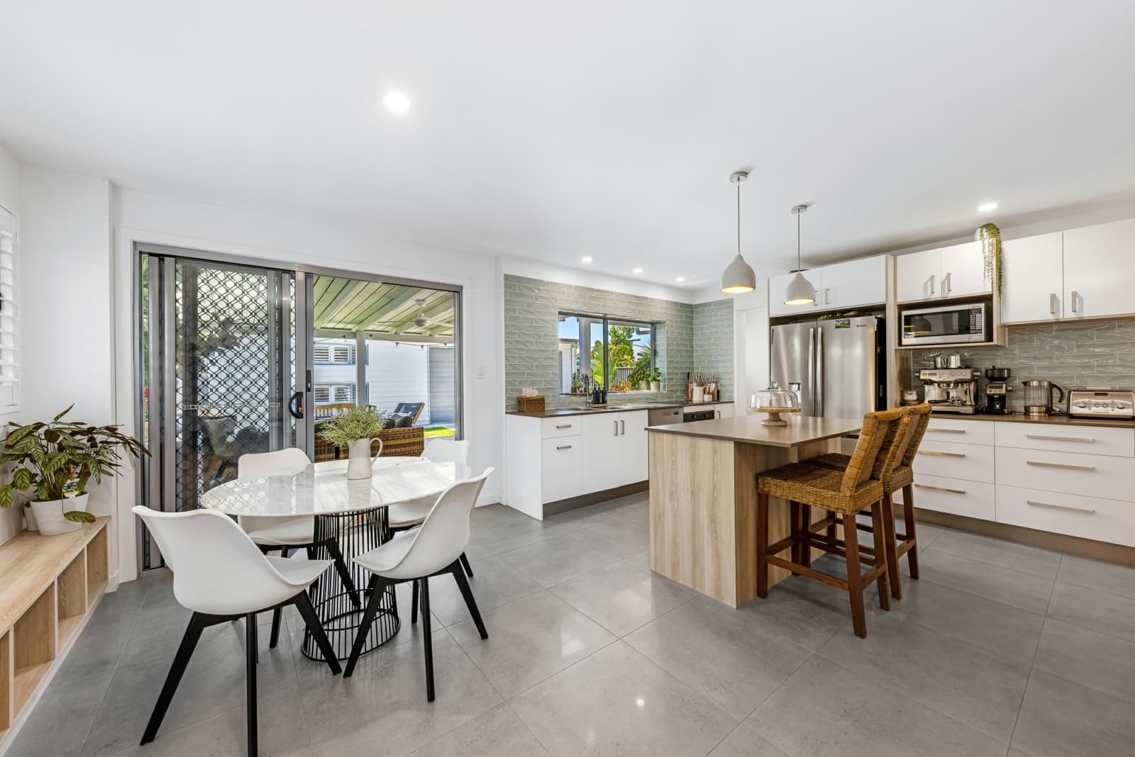 73 Westminster Avenue, GOLDEN BEACH, Golden Beach - Thumbnail 4