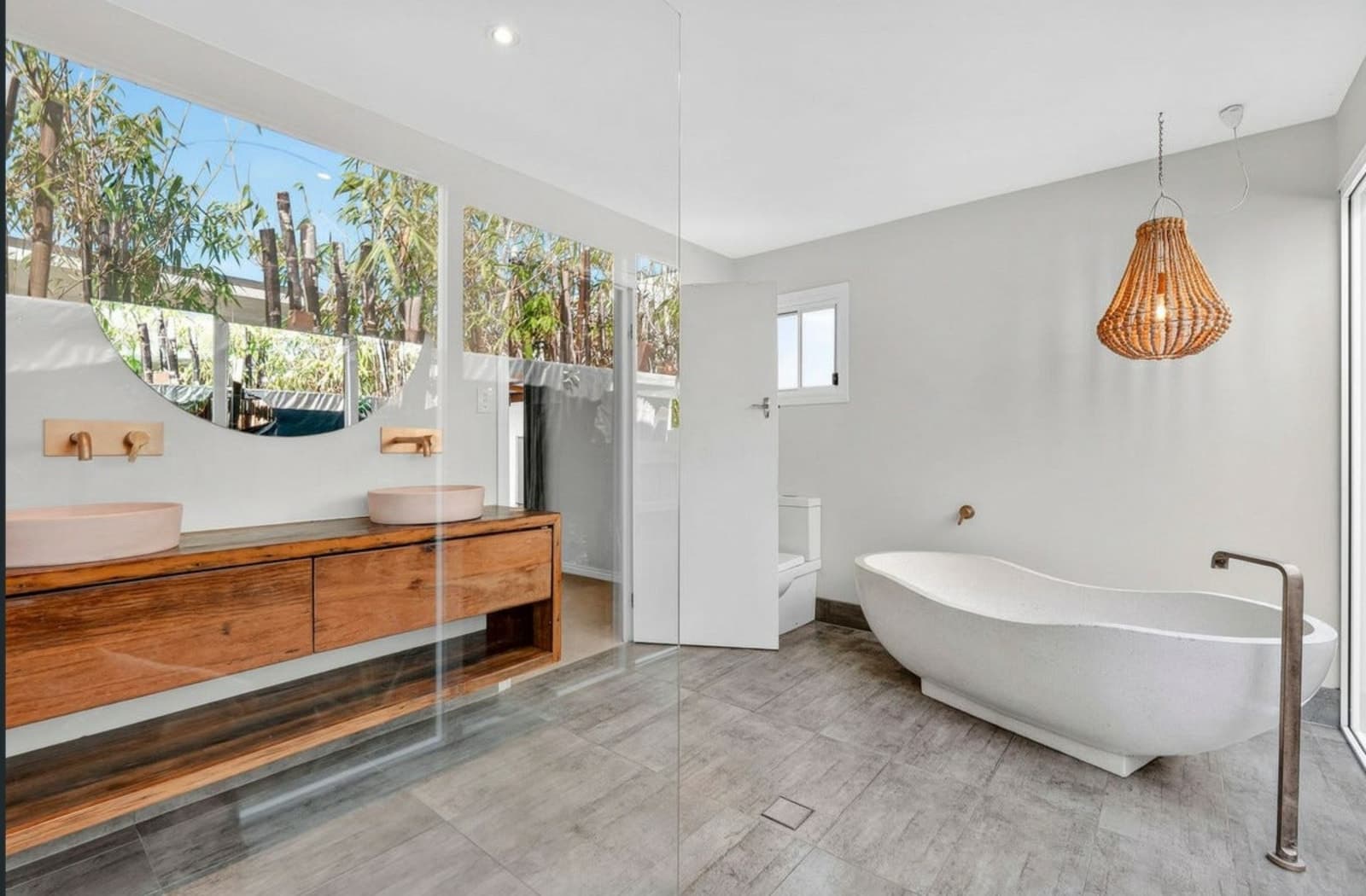 12 Joy Avenue, BURLEIGH WATERS, Burleigh Waters - Thumbnail 7