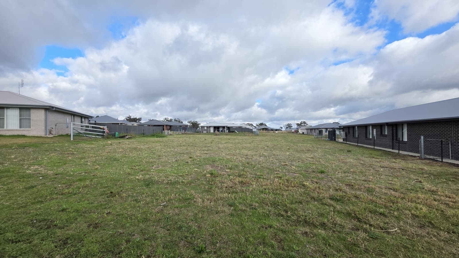 37 Peppercress Court, TAMWORTH, Tamworth - Thumbnail 3
