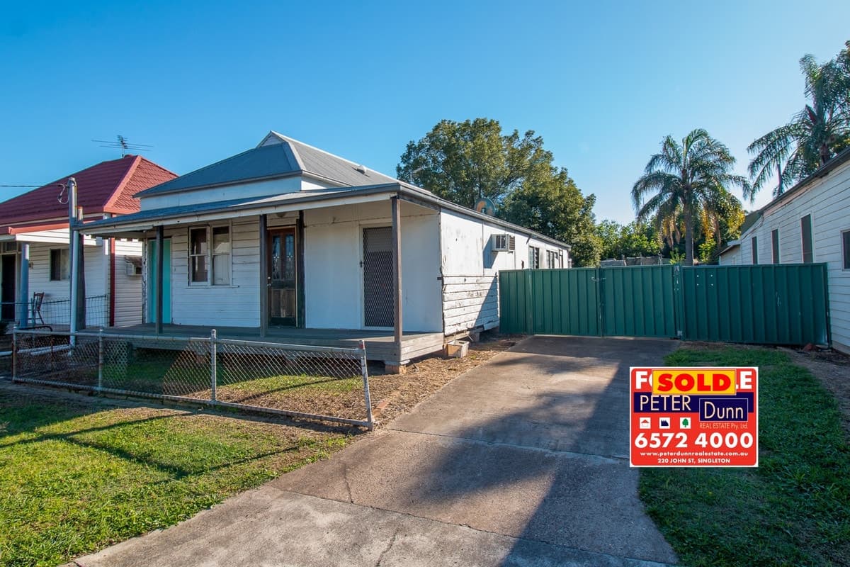 12 Macquarie Street, Singleton NSW 2330, Singleton - Image 1