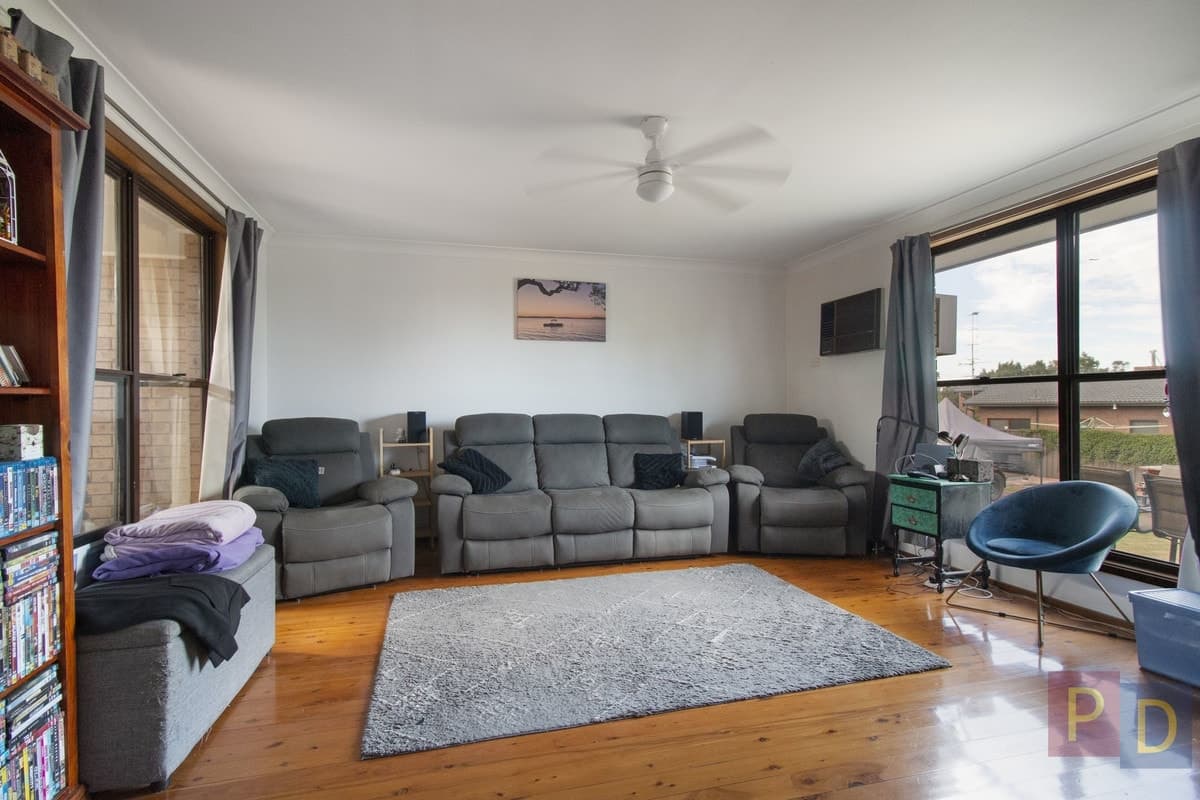 16 Hallett Place, Singleton NSW 2330, Singleton - Thumbnail 2