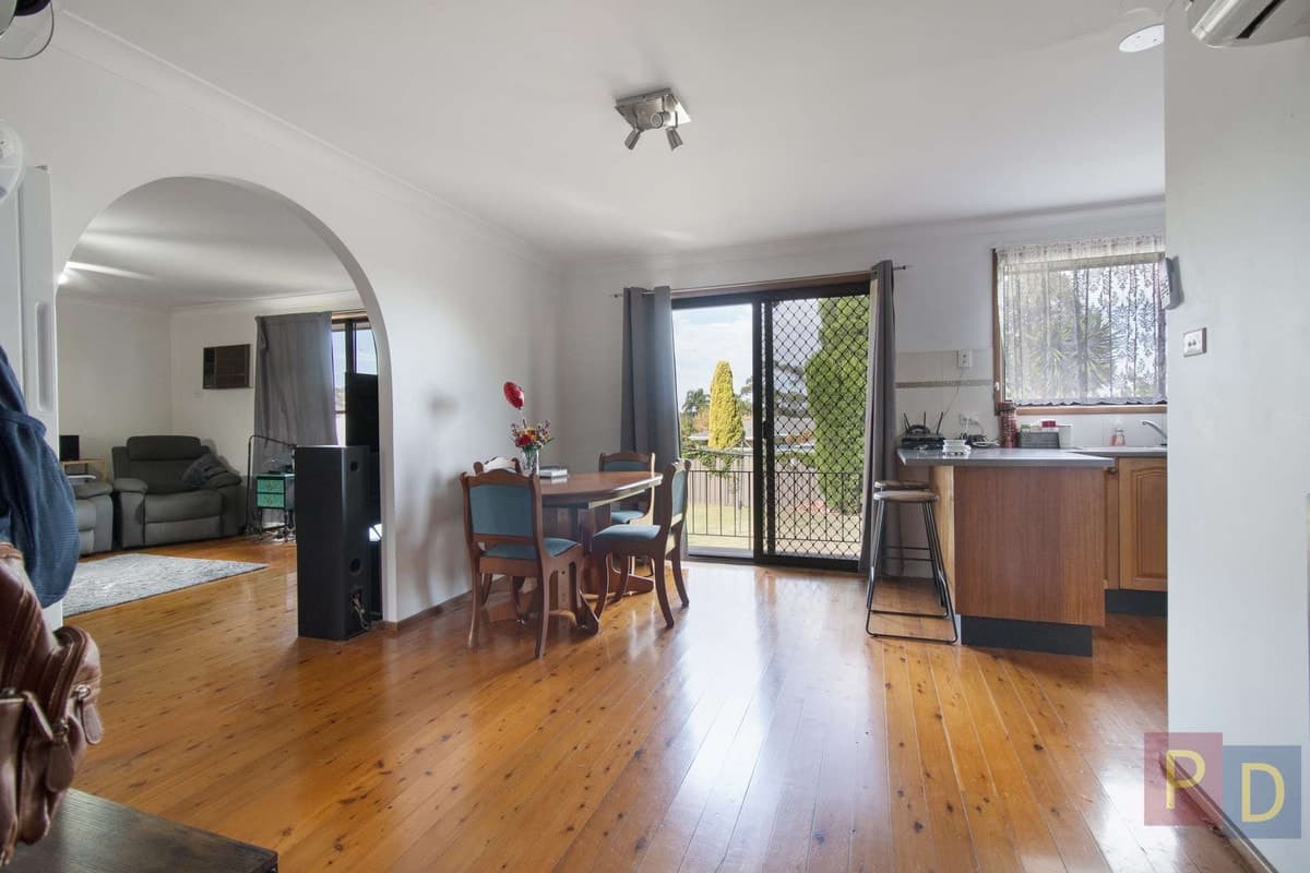 16 Hallett Place, Singleton NSW 2330, Singleton - Thumbnail 5