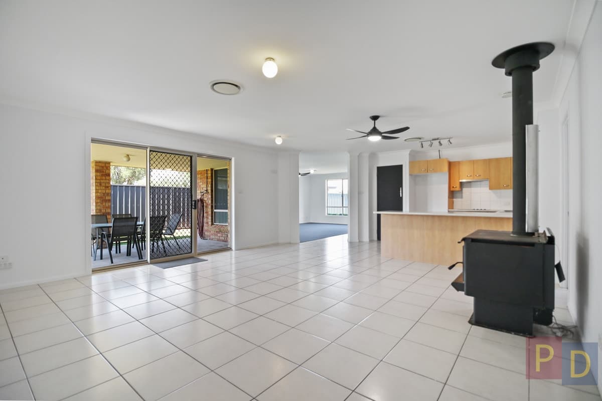 4 Turner Place, Singleton NSW 2330, Singleton - Thumbnail 2