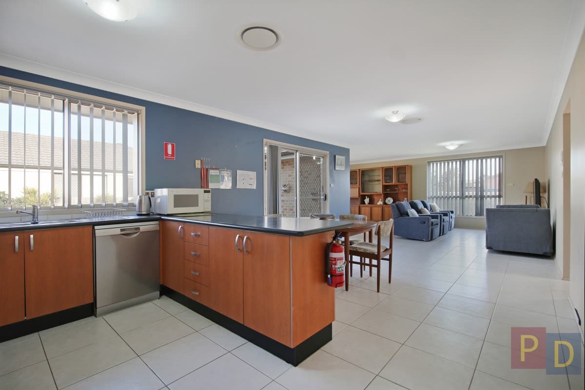 8 Sinclair Avenue, Singleton NSW 2330, Singleton - Thumbnail 2