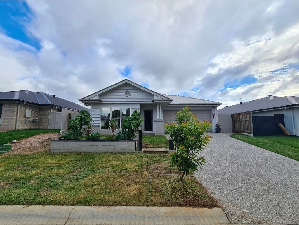 31 Hinchinbrook Cct, Morayfield - Thumbnail 3
