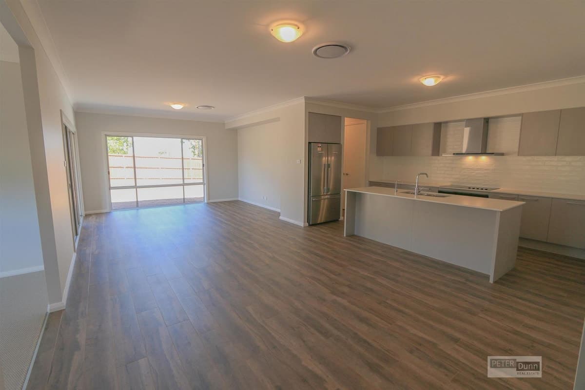 13 Dimmock Street, SINGLETON NSW 2330, Singleton - Thumbnail 2