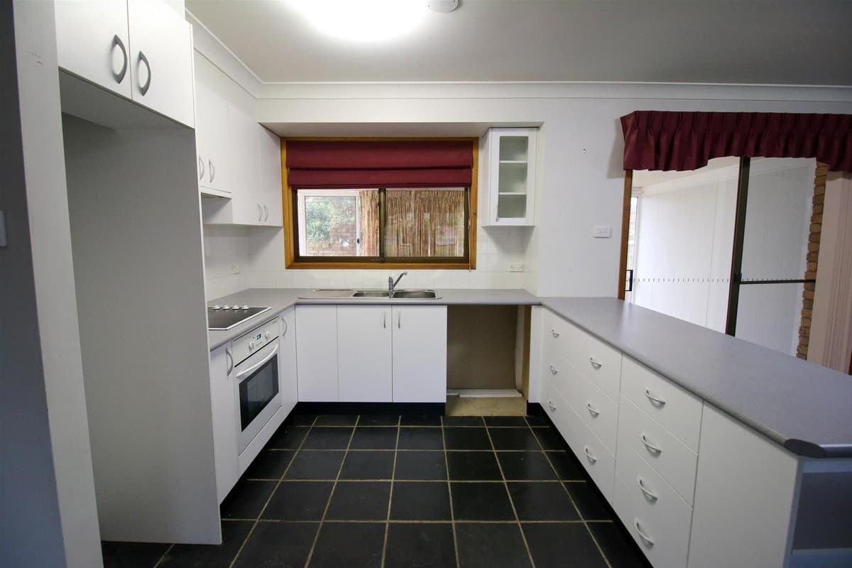28 Lloyd Jones Drive, SINGLETON NSW 2330, Singleton - Thumbnail 5