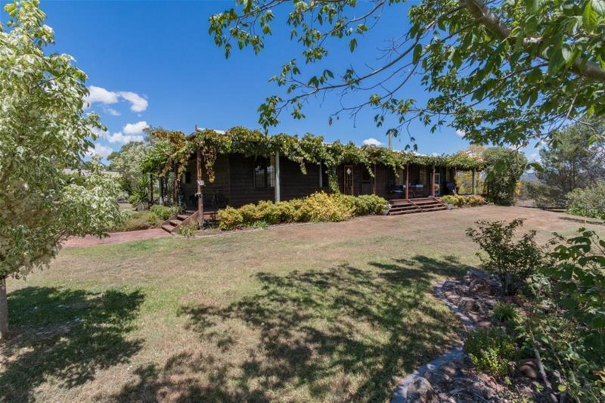 98 Manresa Park, SINGLETON NSW 2330, Singleton - Thumbnail 2