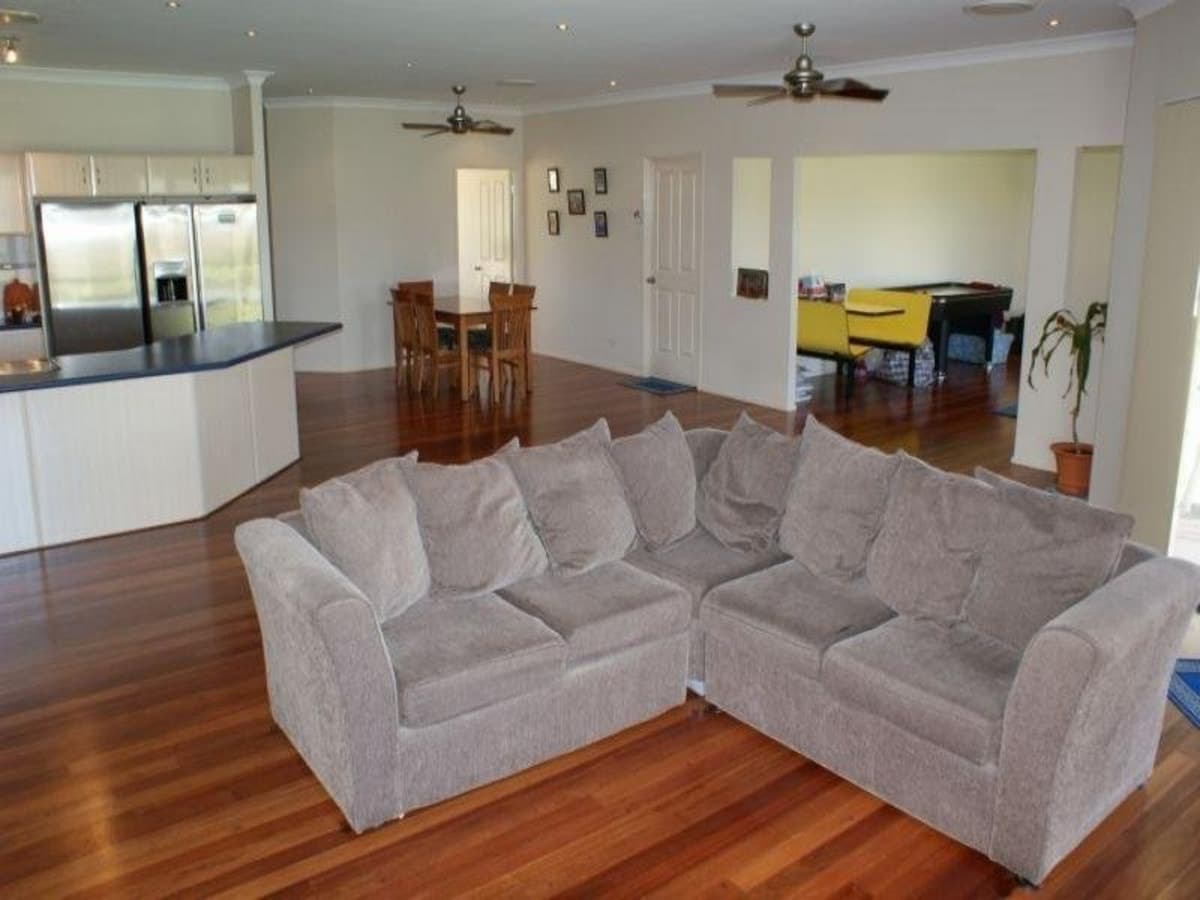 6 Bedroom... Rural Views... 2539 Sq M Block, Contact Us, Singleton - Thumbnail 5