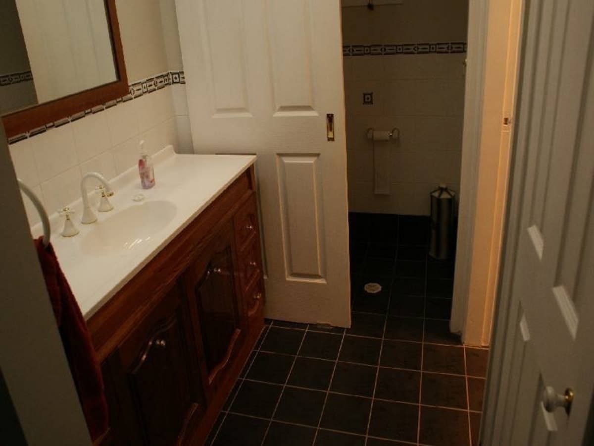 3 Bedrooms...inground Pool...3, Broke - Thumbnail 5