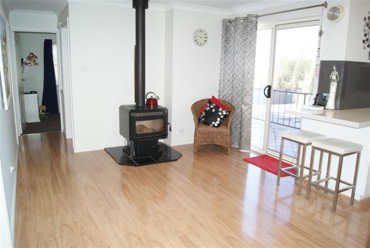 5 Bedrooms..renovated..9 Car Storage!!, Contact Us, Singleton - Thumbnail 7