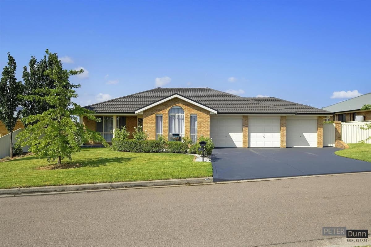 11 Grande Close, SINGLETON NSW 2330, Singleton - Image 1
