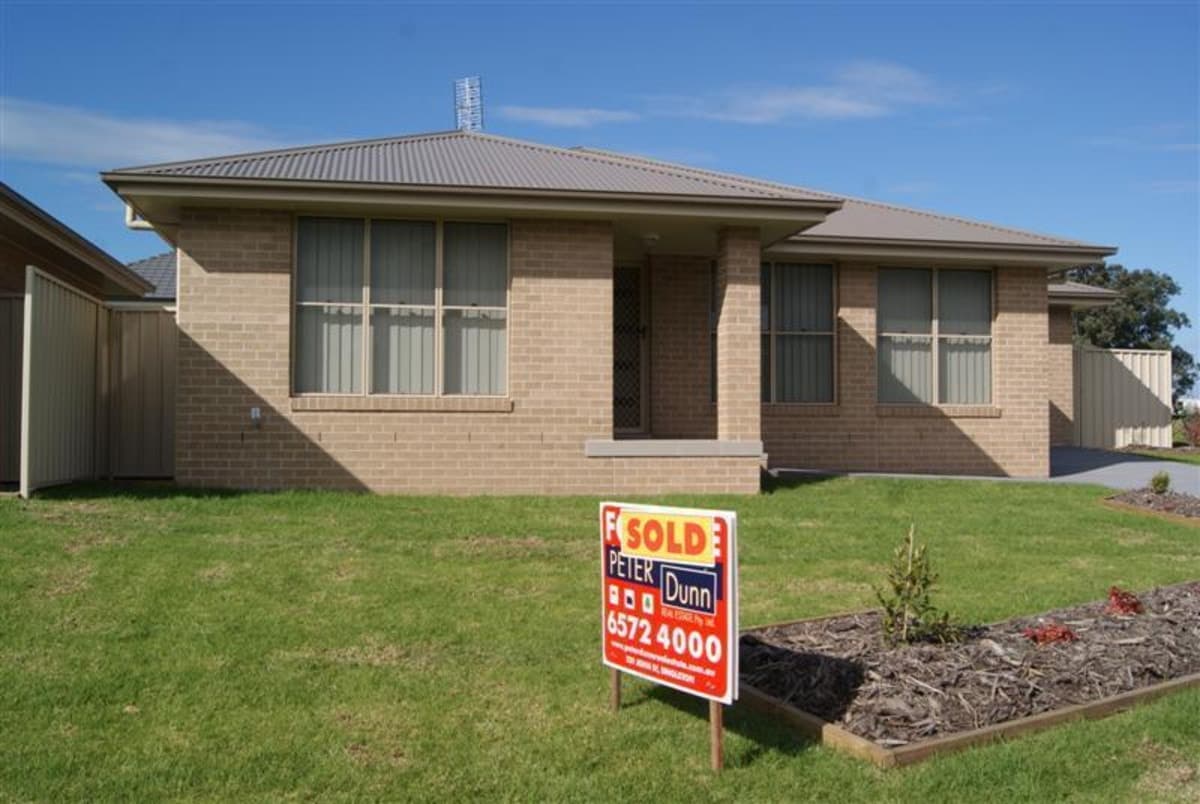 2 / 29 Nowlan Crescent, SINGLETON NSW 2330, Singleton - Image 1