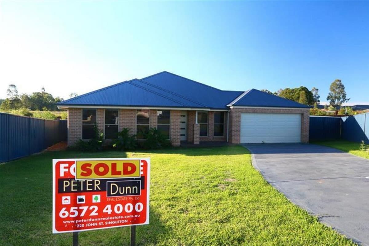 10 Pepper Close, SINGLETON NSW 2330, Singleton - Image 1
