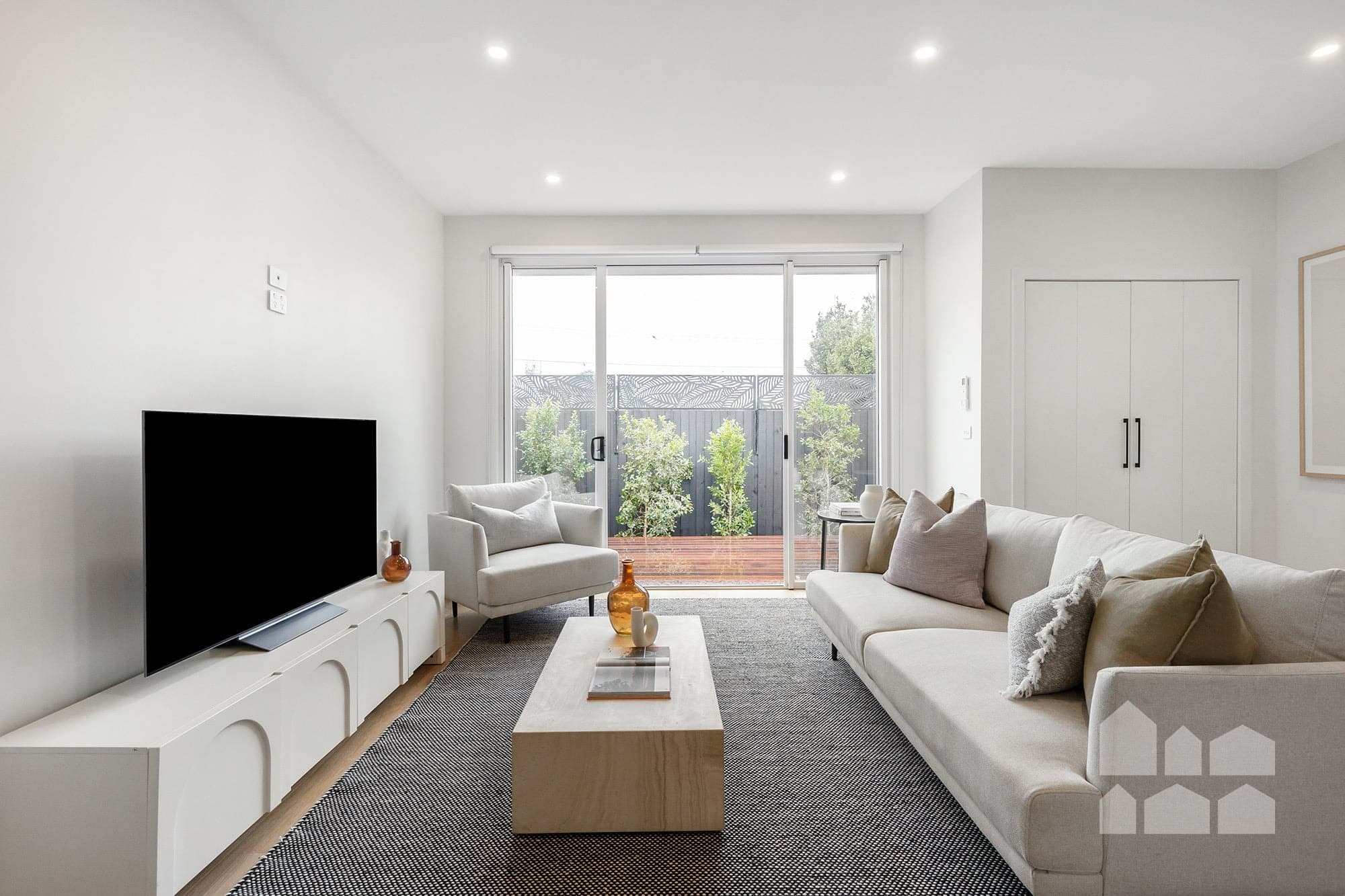 135 Summerhill Road, Footscray - Thumbnail 3