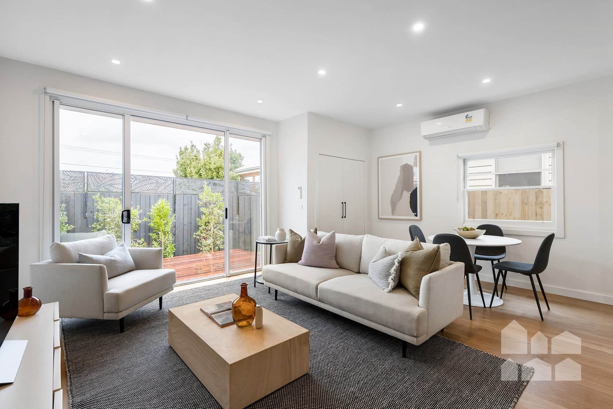 135 Summerhill Road, Footscray - Thumbnail 4