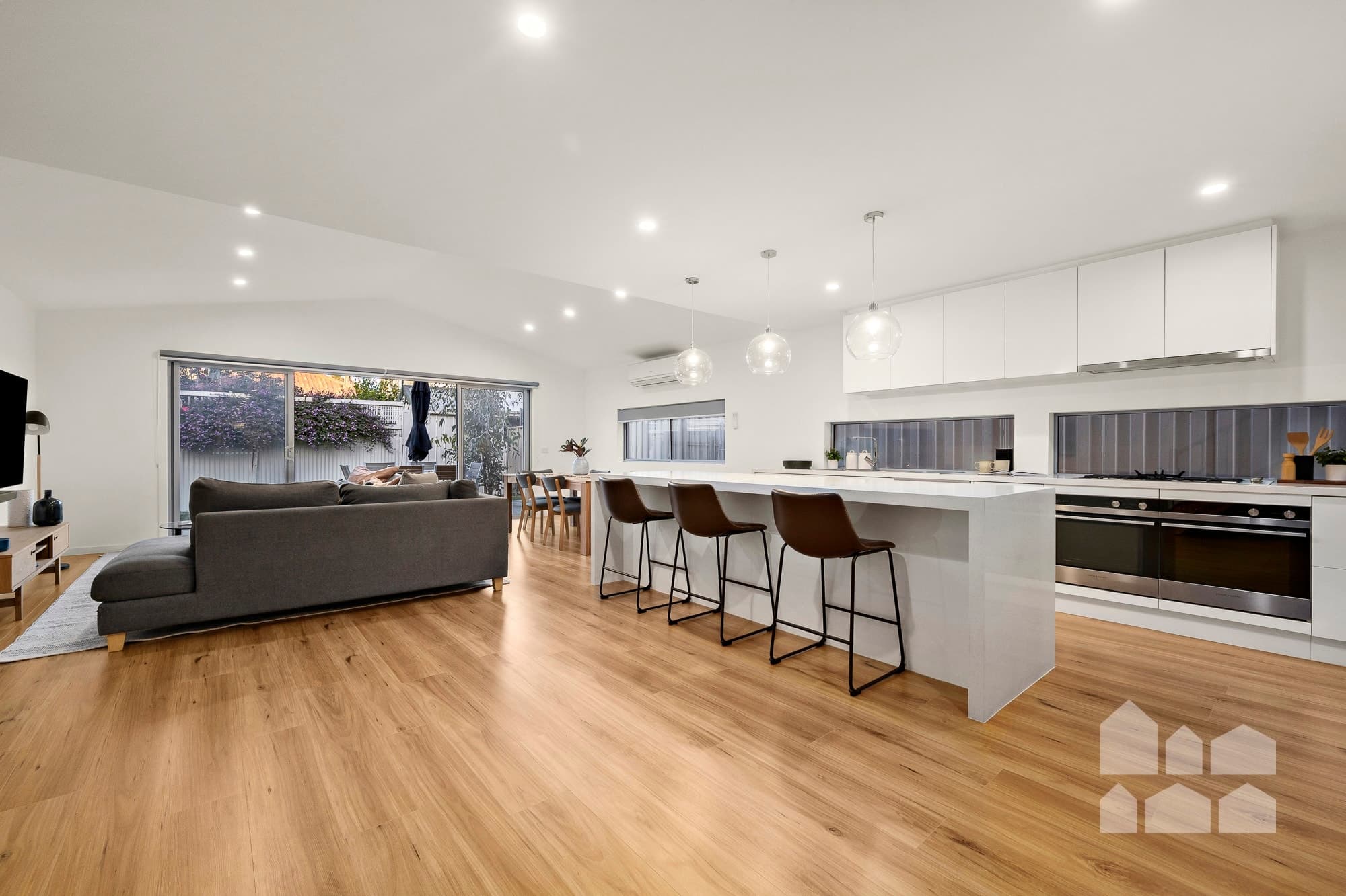 74 Gordon Street, Newport - Thumbnail 3