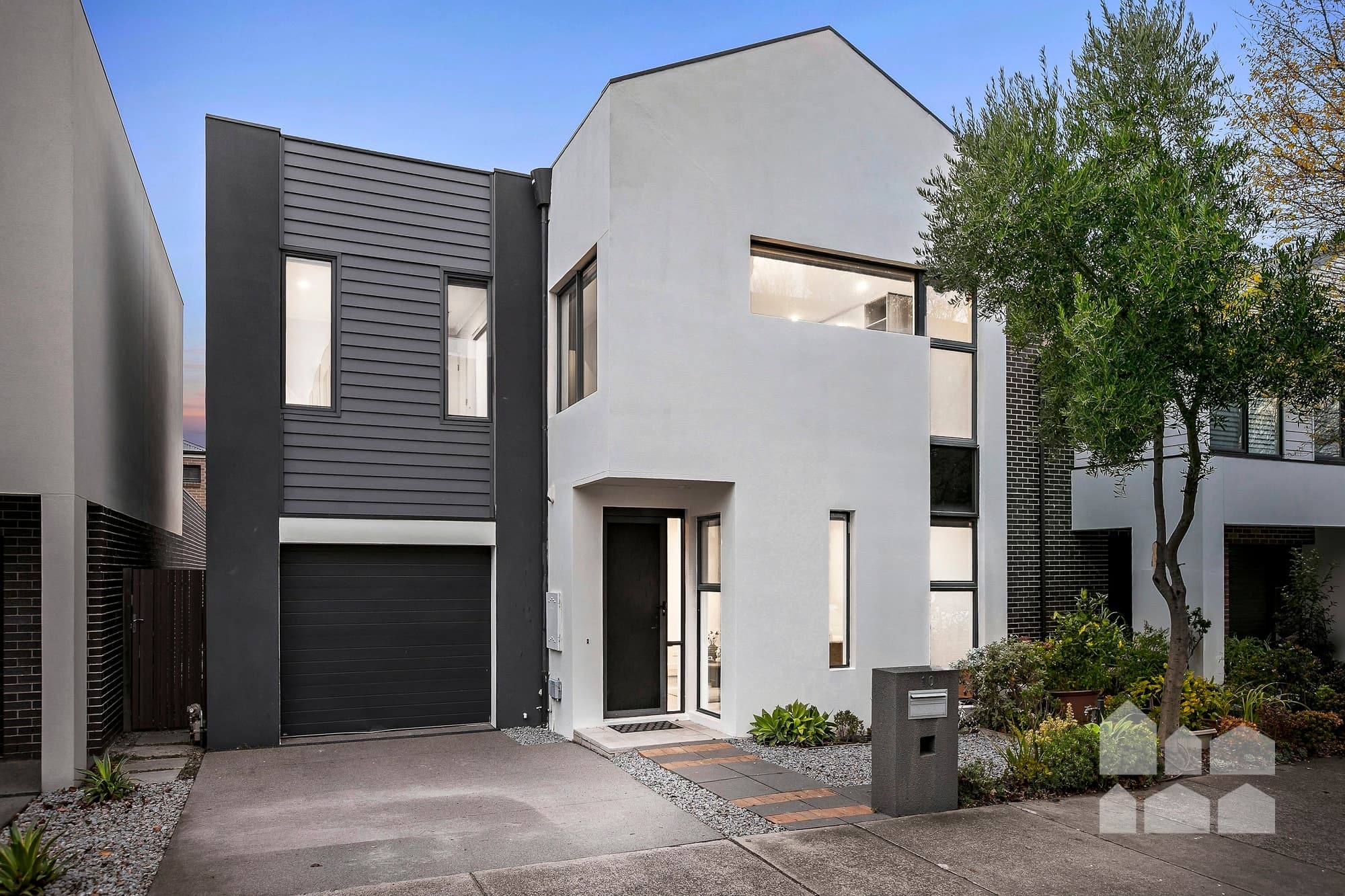 10 Hewitt Avenue, Footscray - Image 1