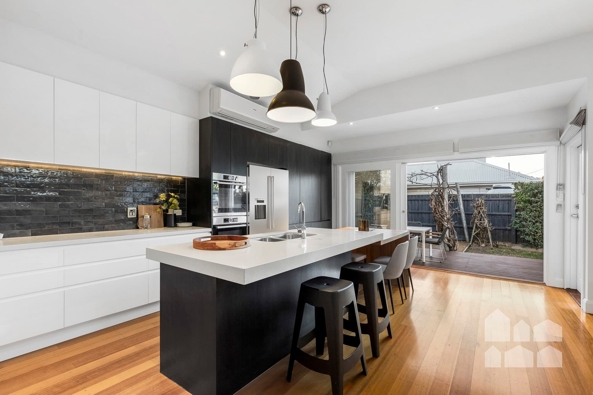 12 Stanhope Street, West Footscray - Thumbnail 3