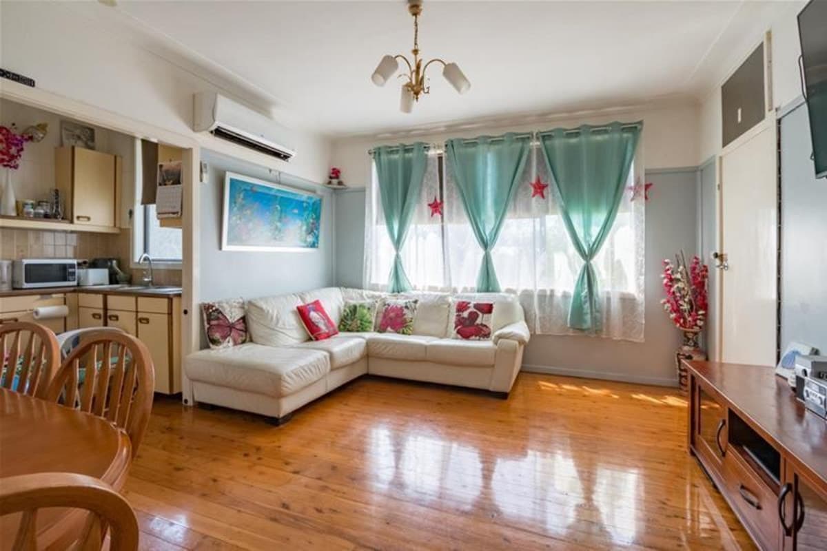 7 Orchard Avenue, SINGLETON NSW 2330, Singleton - Thumbnail 2