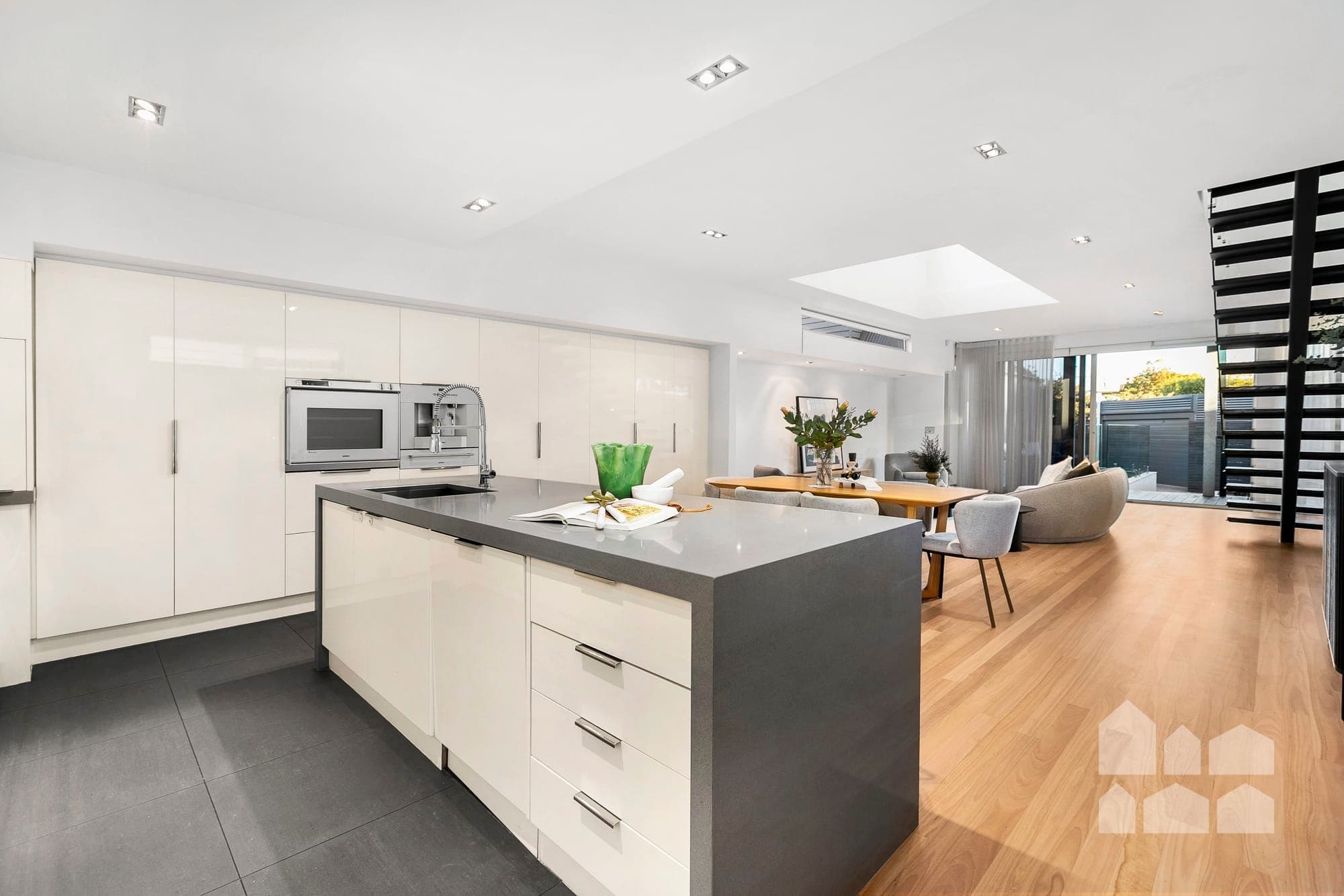 79 Ovens Street, Yarraville - Thumbnail 5