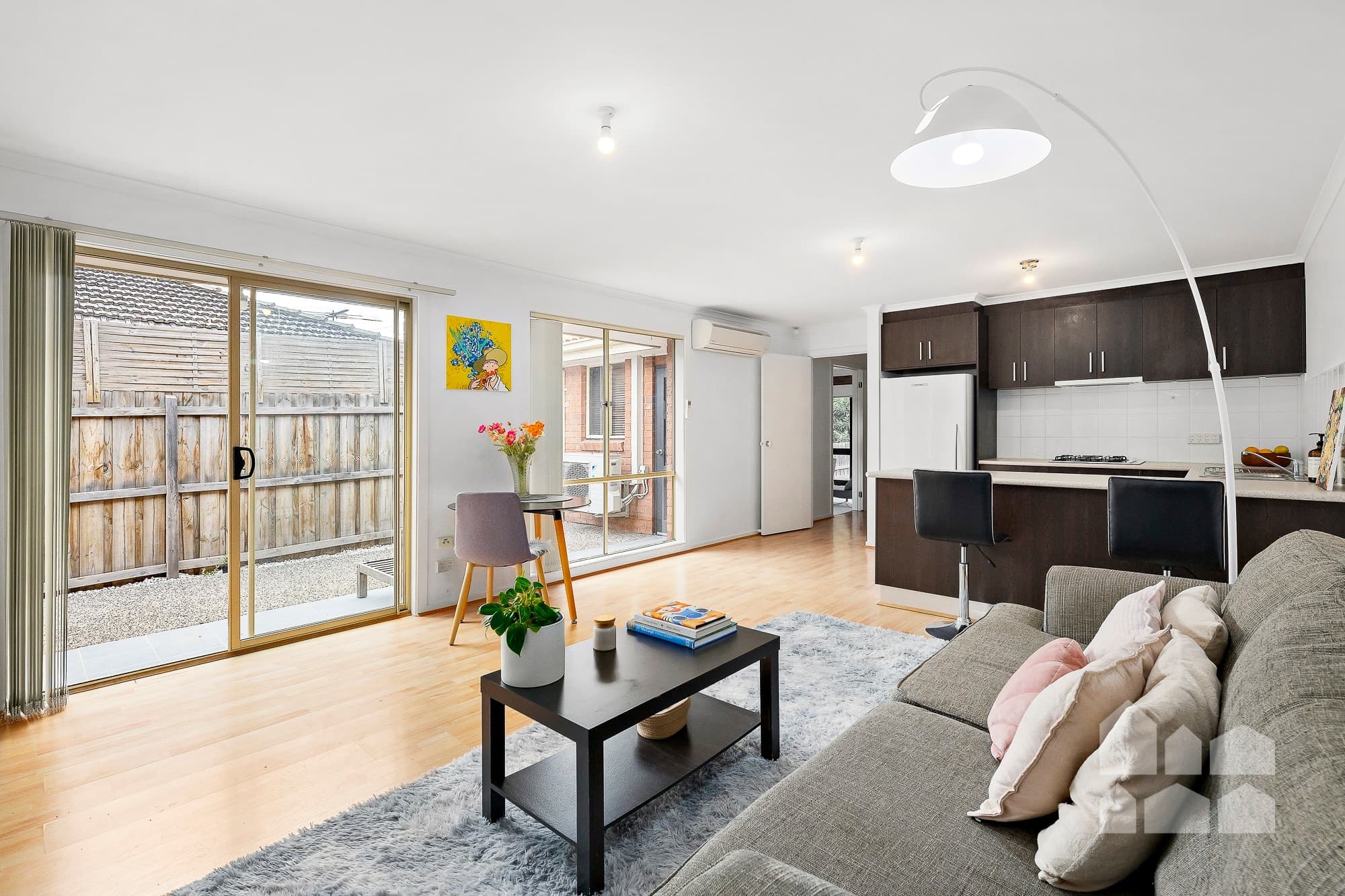 2/11 Indwe Street, West Footscray - Thumbnail 3