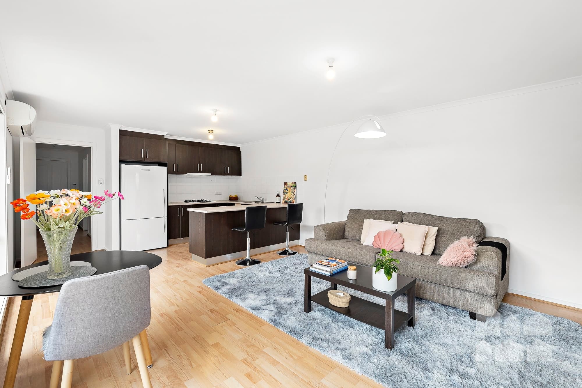 2/11 Indwe Street, West Footscray - Thumbnail 4