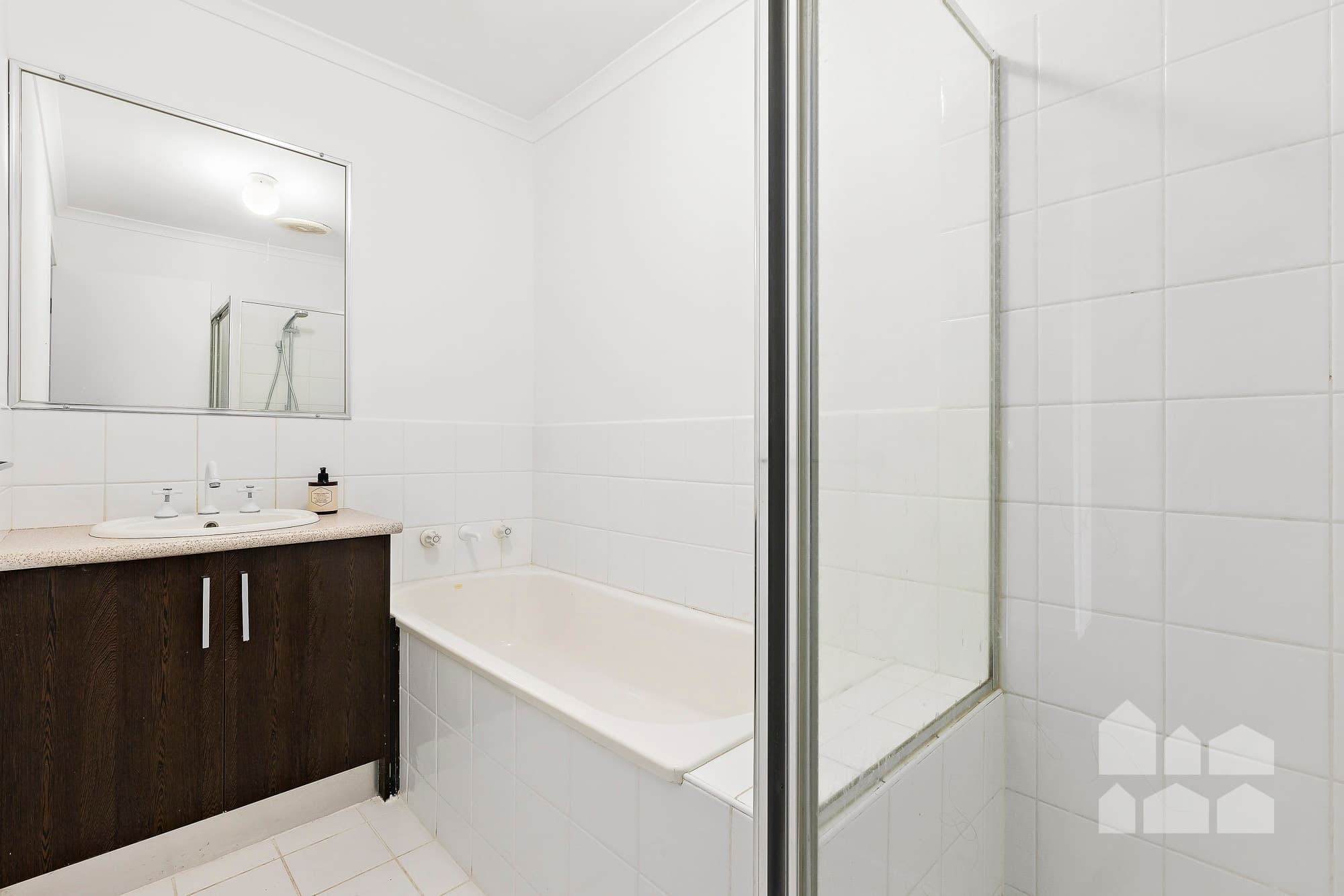 2/11 Indwe Street, West Footscray - Thumbnail 8
