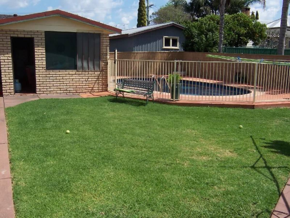4 Brucedale Avenue, SINGLETON NSW 2330, Singleton - Thumbnail 2