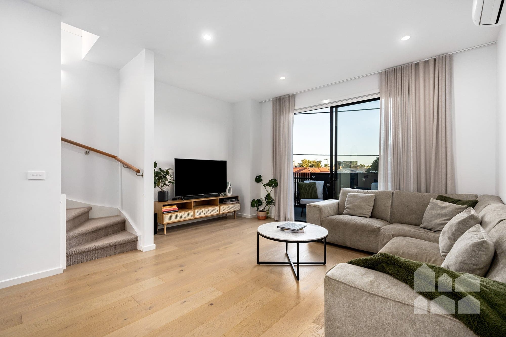 186 Buckley Street, Footscray - Thumbnail 2