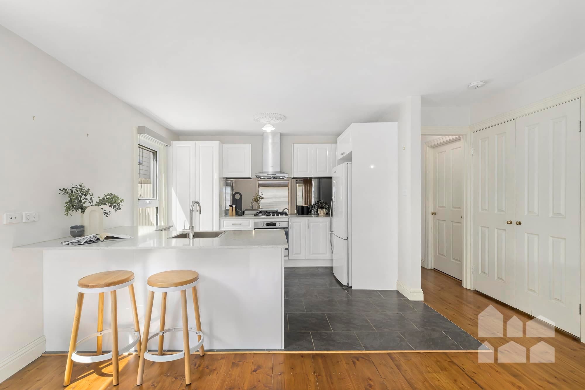 62 Williamstown Road, Kingsville - Thumbnail 5