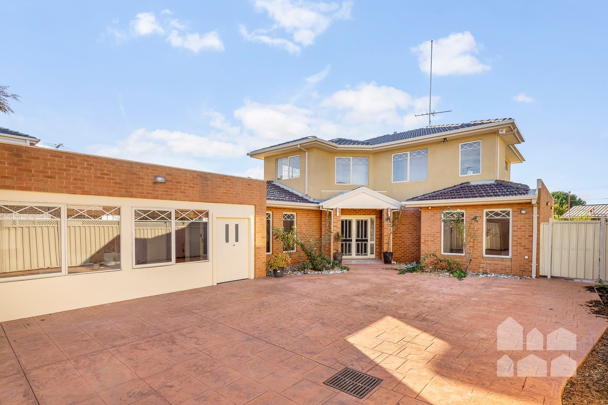 2/16 Rooney Street, Maidstone - Image 1