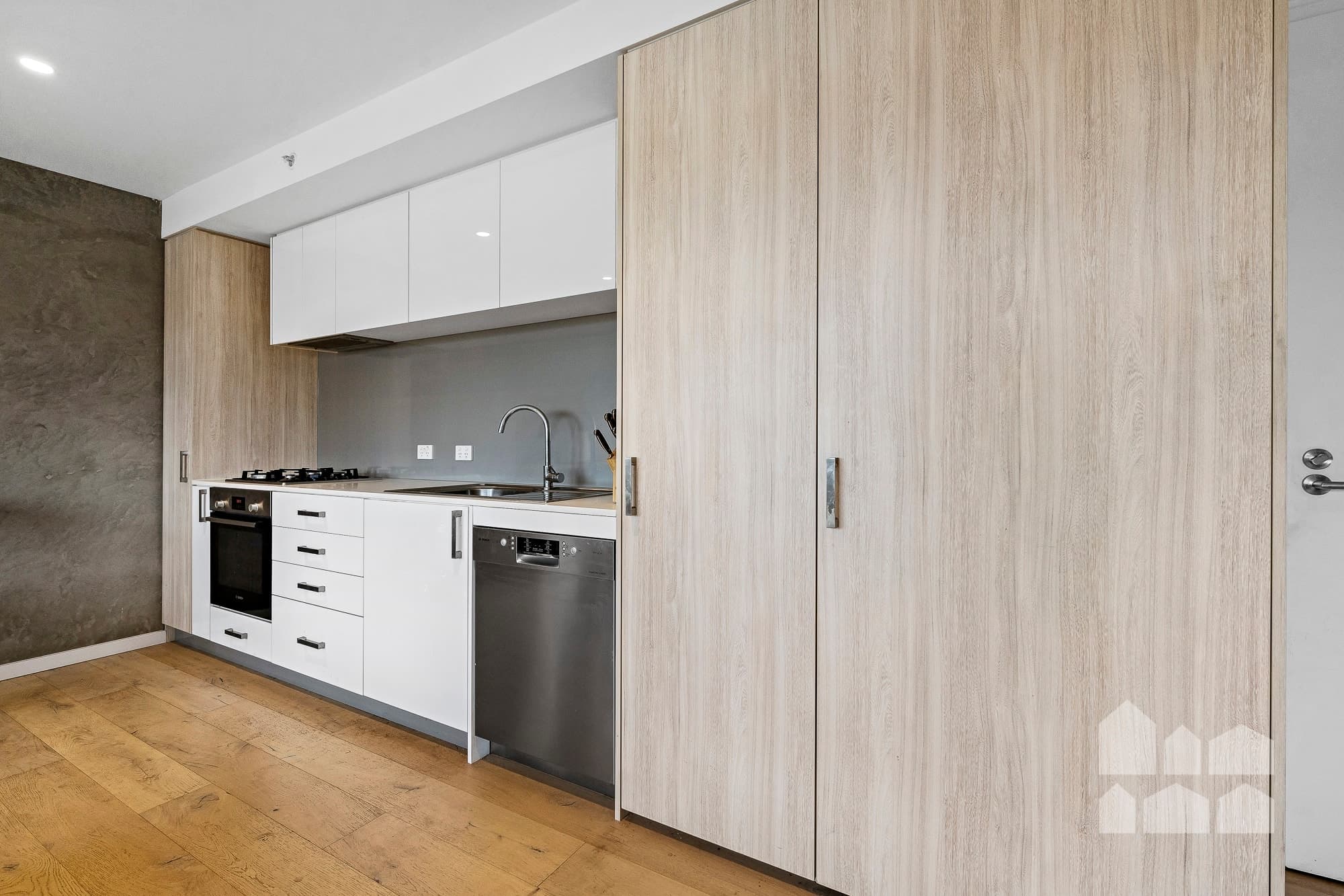 203/205-207 Ballarat Road, Footscray - Thumbnail 3