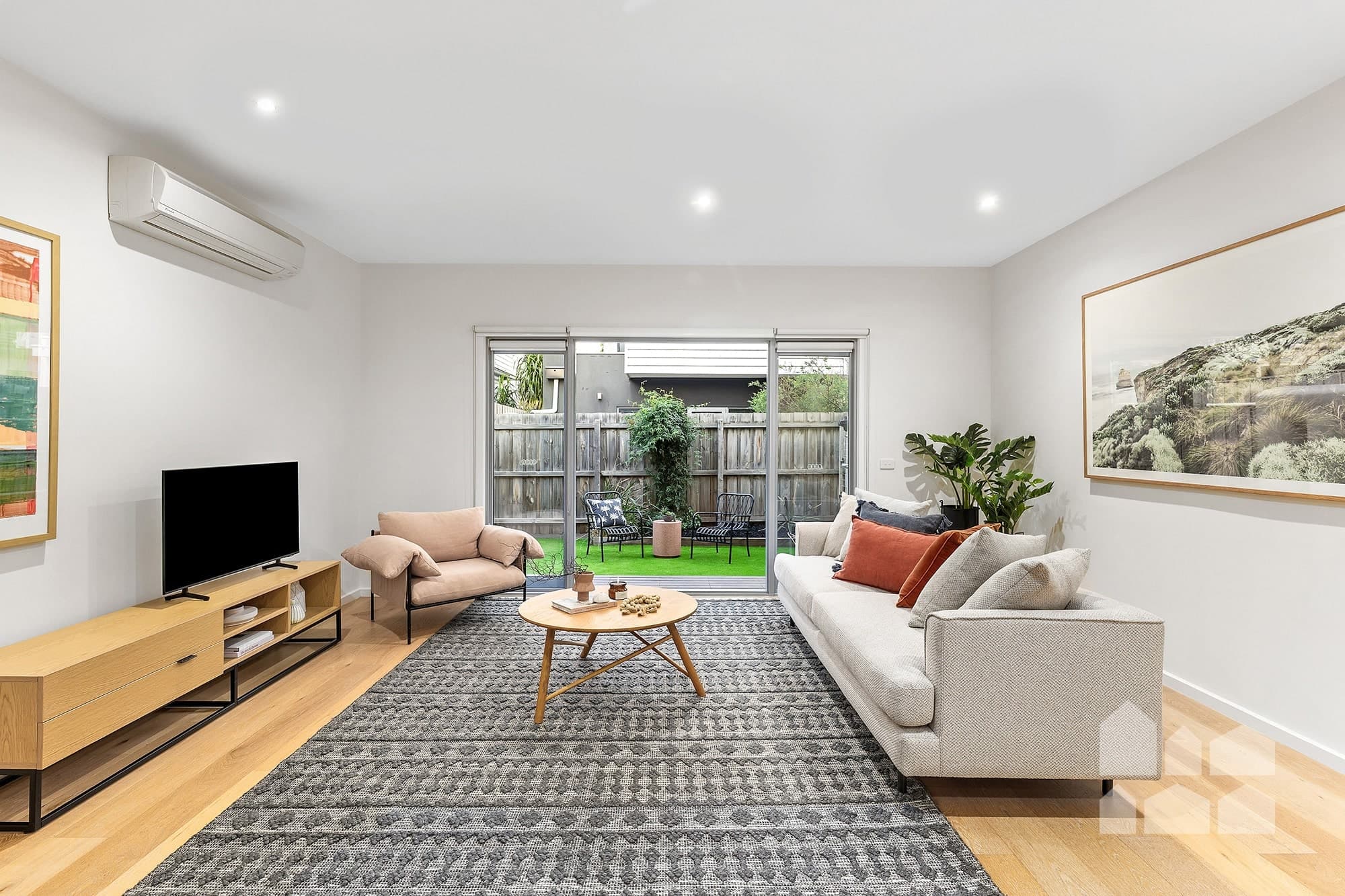 13A Macpherson Street, Footscray - Thumbnail 2