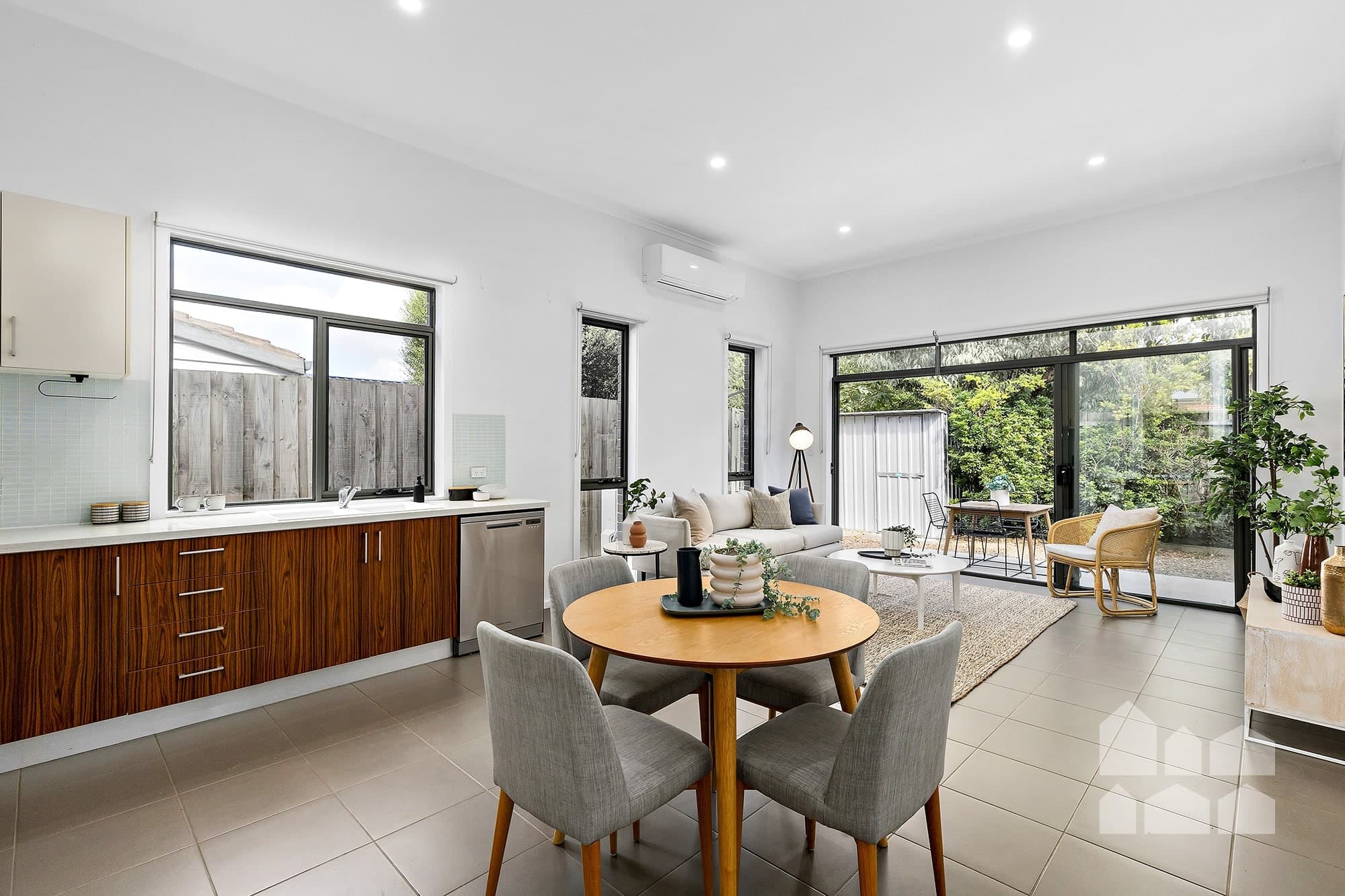 1/11 Vine Street, West Footscray - Thumbnail 3