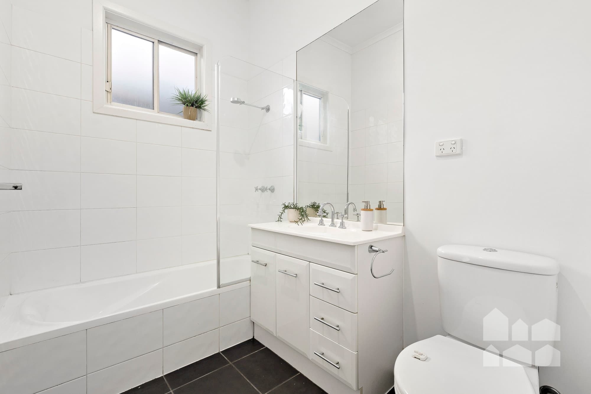 33 Benbow Street, Yarraville - Thumbnail 8