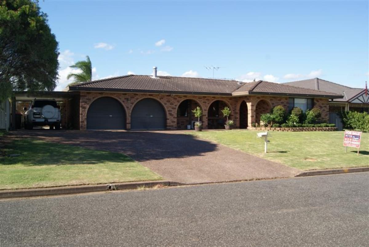 2 Beh Close, SINGLETON NSW 2330, Singleton - Image 1