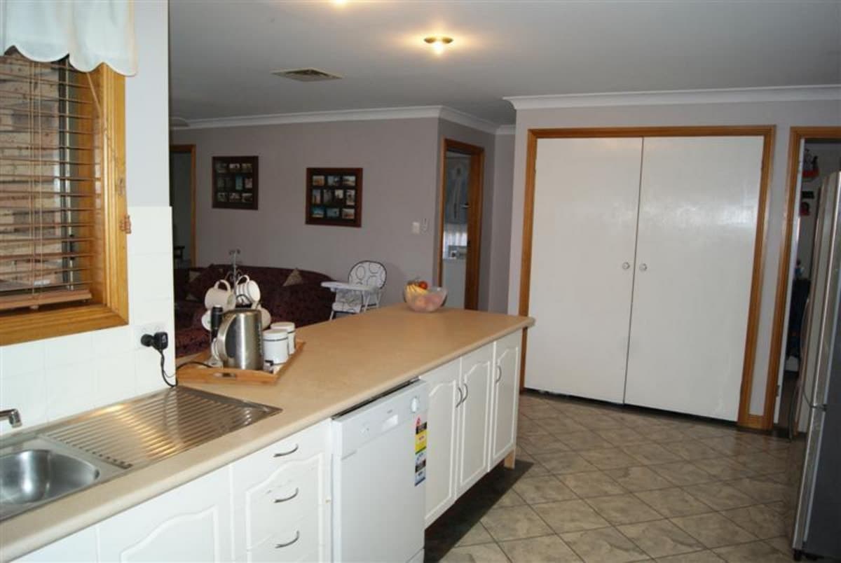 2 Beh Close, SINGLETON NSW 2330, Singleton - Thumbnail 5