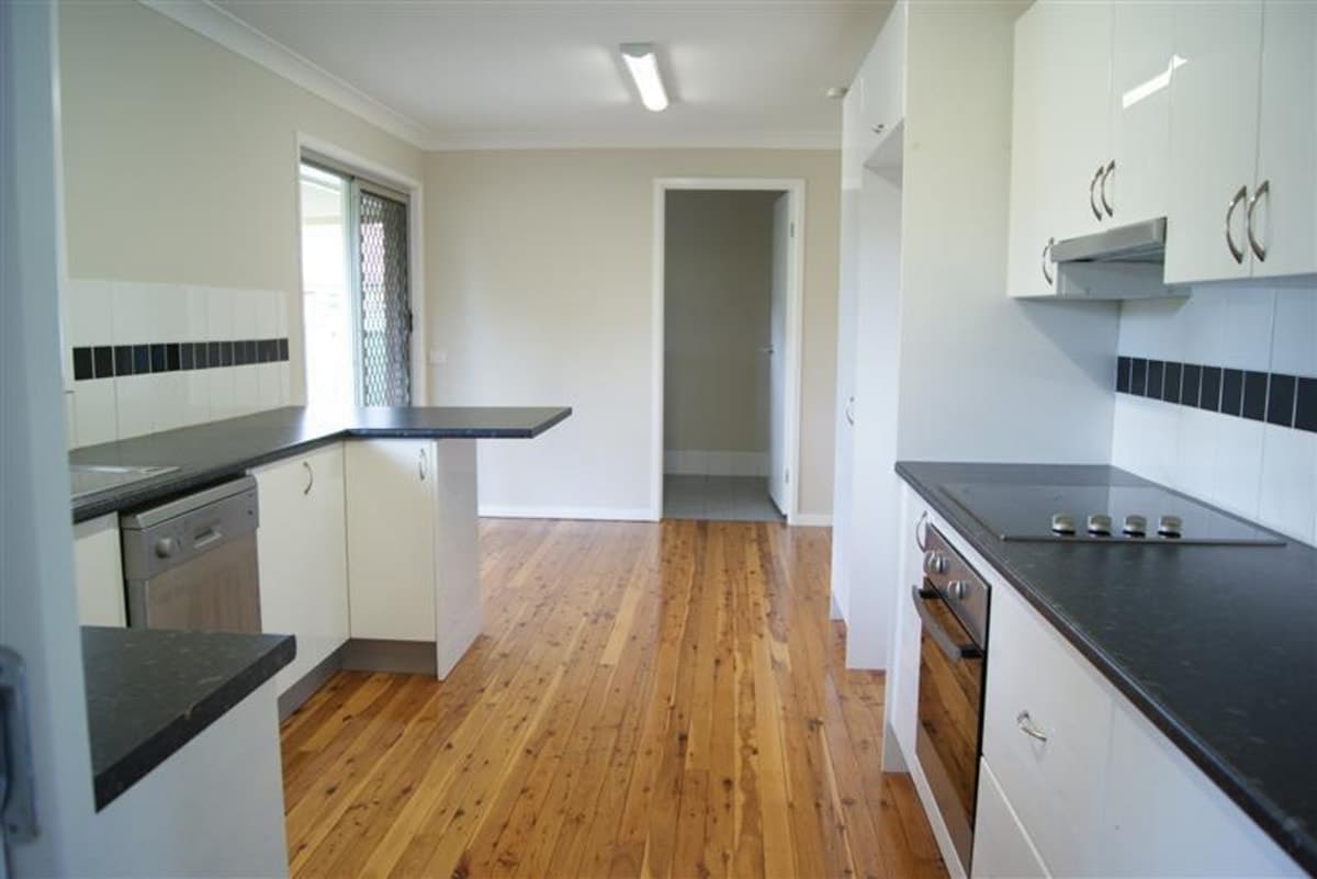 71 Gardner Circuit, SINGLETON NSW 2330, Singleton - Thumbnail 2