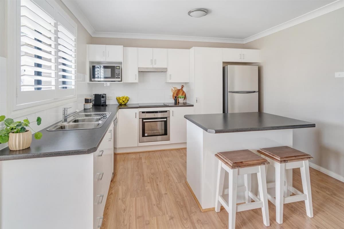 2 / 33 Broomfield Crescent, Singleton NSW 2330, Singleton - Thumbnail 3