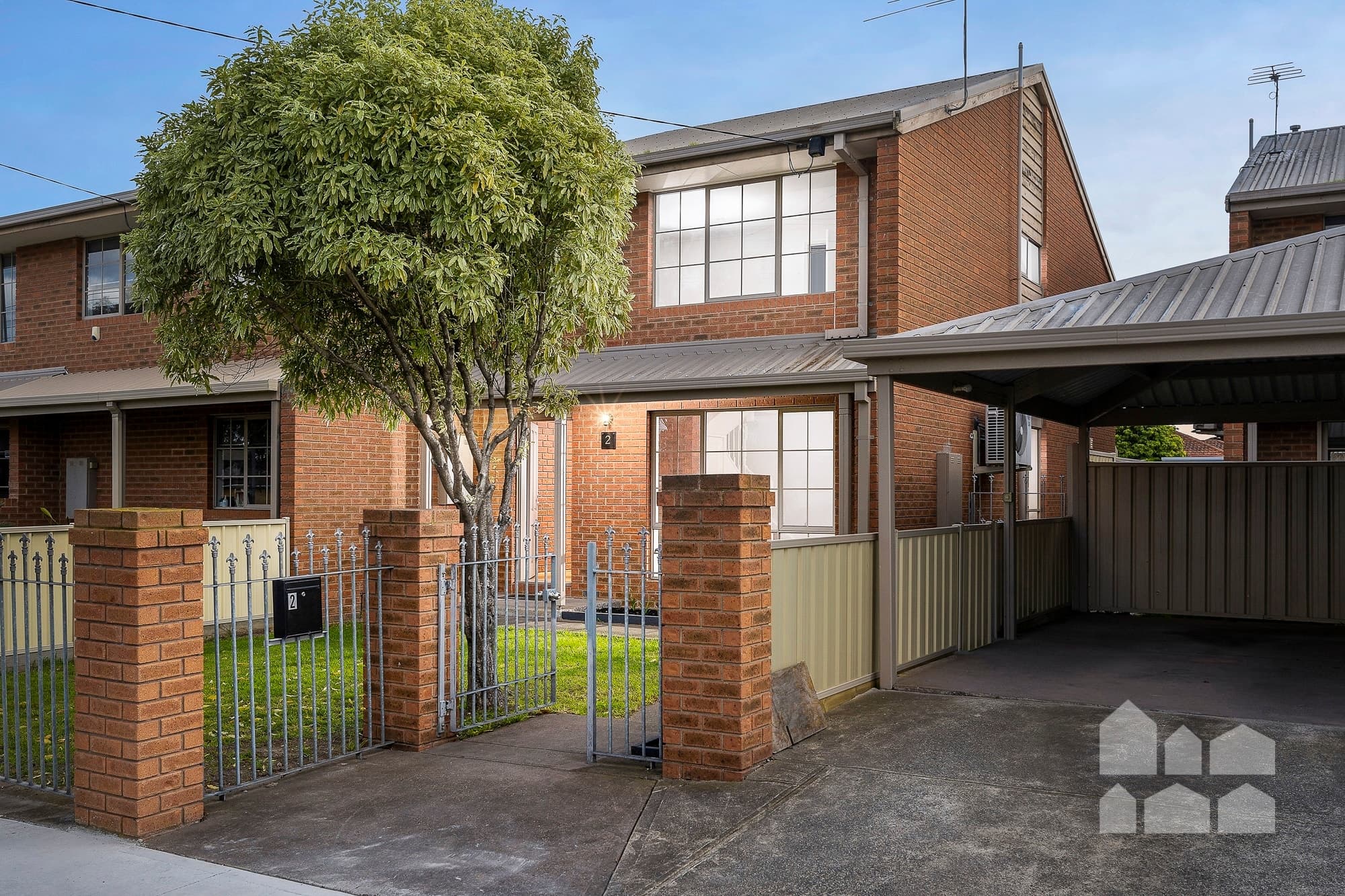2/23-25 Fairbairn Road, Sunshine West - Image 1