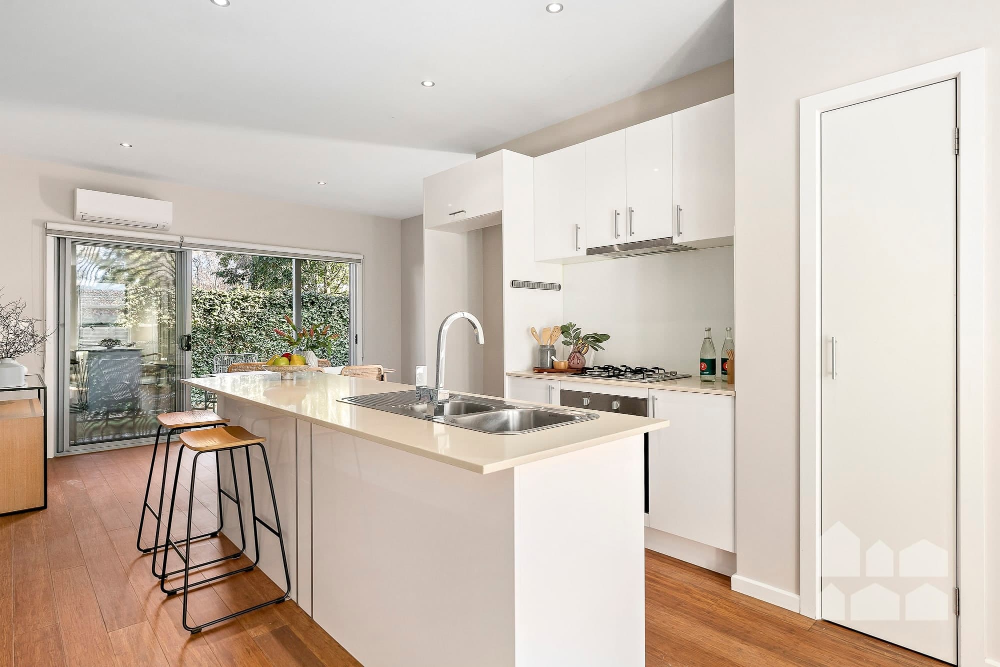 1A Holloway Street, Newport - Thumbnail 3