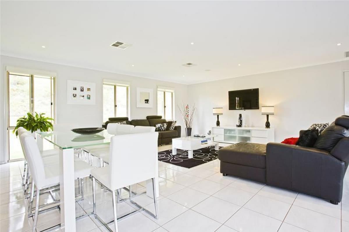 2 McDougall Close, SINGLETON NSW 2330, Singleton - Thumbnail 5