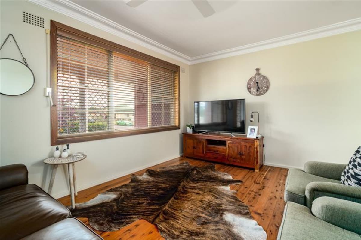 17 Frederick Street, SINGLETON NSW 2330, Singleton - Thumbnail 2
