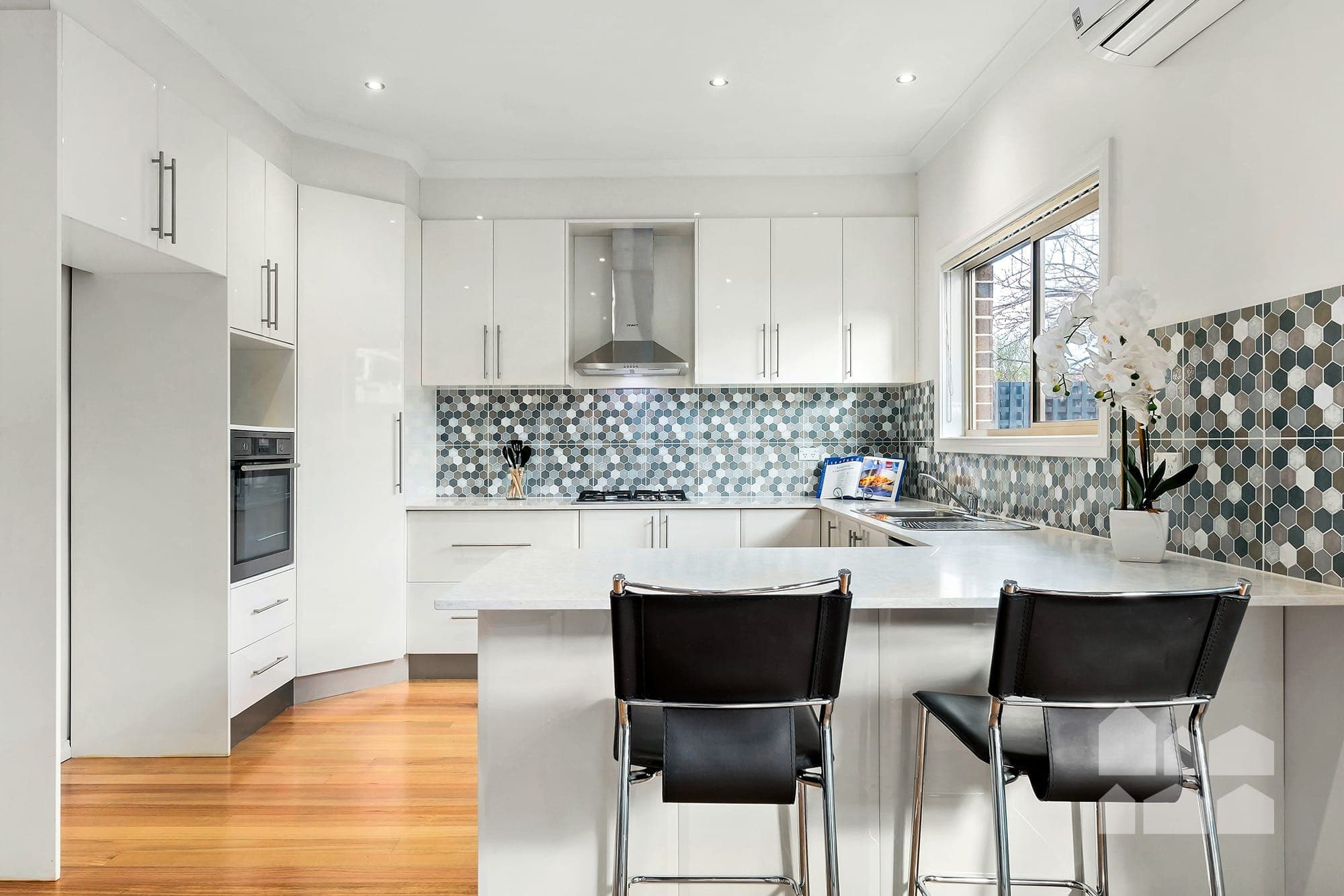 2/44 Creswick Street, Footscray - Thumbnail 5