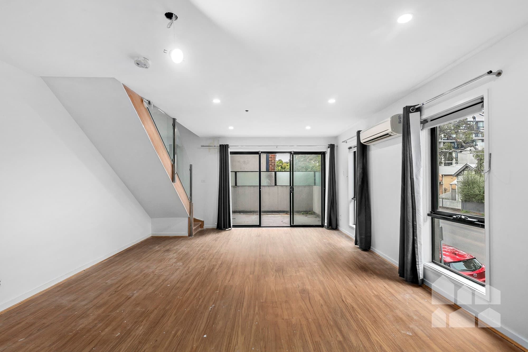8/21 Ascot Vale Road, Flemington - Thumbnail 2
